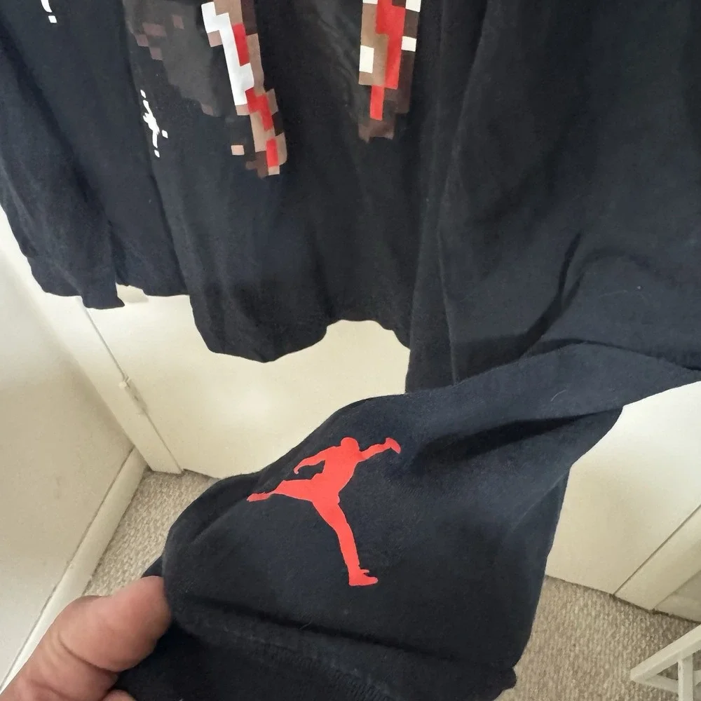 Nike Michael Jordan Long Sleeve Pixelated Graphic Shirt T-Shirt Mens XL